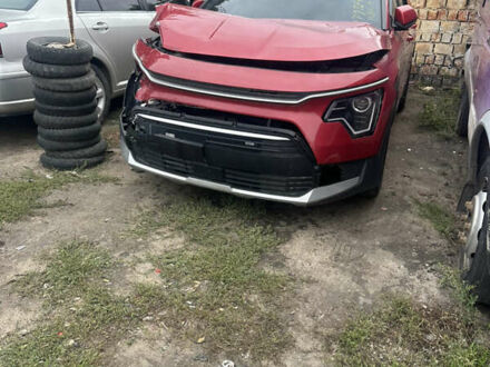 Кіа Niro 2023 у Одесі на Automoto.ua Червоний Кіа Niro, об'ємом двигуна 1.58 л та пробігом 107 тис. км за 13900 $, фото 1 на Automoto.ua