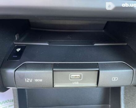 Кіа Niro, об'ємом двигуна 0 л та пробігом 16 тис. км за 29999 $, фото 4 на Automoto.ua