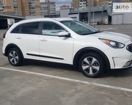 Кіа Niro, об'ємом двигуна 1.59 л та пробігом 72 тис. км за 17700 $, фото 1 на Automoto.ua