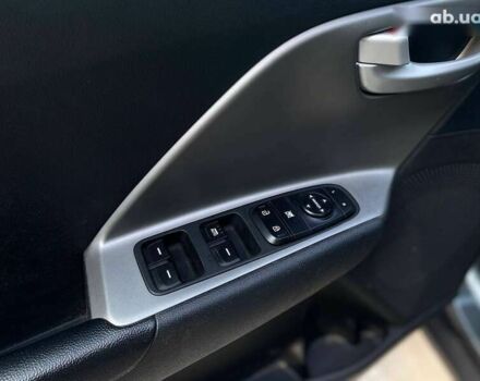 Кіа Niro, об'ємом двигуна 0 л та пробігом 139 тис. км за 15990 $, фото 18 на Automoto.ua
