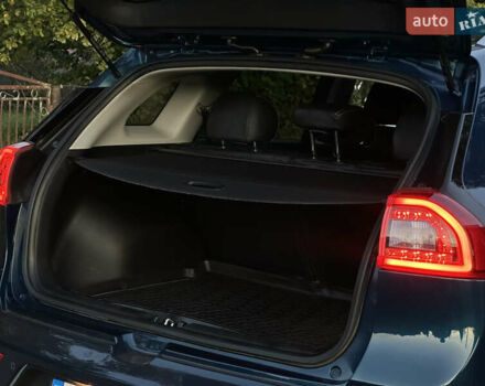 Кіа Niro, об'ємом двигуна 1.58 л та пробігом 135 тис. км за 17000 $, фото 20 на Automoto.ua