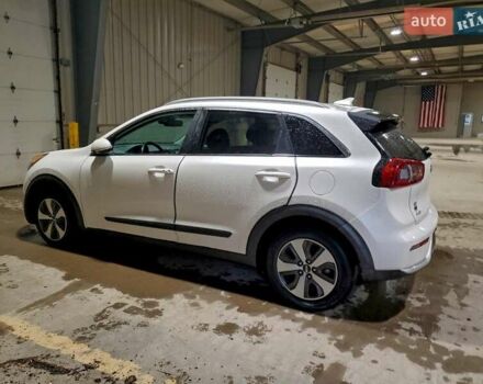 Киа Niro, объемом двигателя 1.58 л и пробегом 155 тыс. км за 2100 $, фото 1 на Automoto.ua