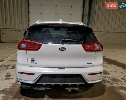 Киа Niro, объемом двигателя 1.58 л и пробегом 155 тыс. км за 2100 $, фото 5 на Automoto.ua