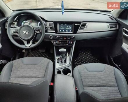 Киа Niro, объемом двигателя 1.58 л и пробегом 58 тыс. км за 12800 $, фото 6 на Automoto.ua