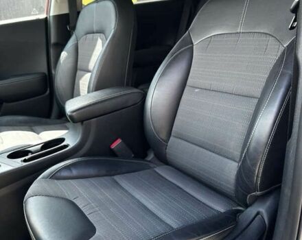 Кіа Niro, об'ємом двигуна 0 л та пробігом 168 тис. км за 13800 $, фото 6 на Automoto.ua