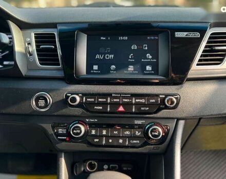 Кіа Niro, об'ємом двигуна 0 л та пробігом 102 тис. км за 16550 $, фото 10 на Automoto.ua
