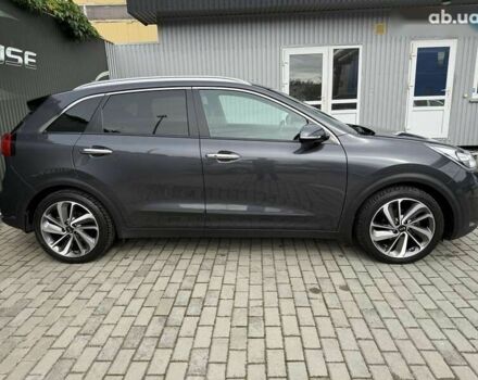 Киа Niro, объемом двигателя 0 л и пробегом 111 тыс. км за 18500 $, фото 7 на Automoto.ua