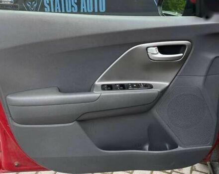 Кіа Niro, об'ємом двигуна 0 л та пробігом 60 тис. км за 14200 $, фото 13 на Automoto.ua