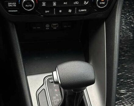 Киа Niro 2017 в Львове на Automoto.ua Киа Niro, объемом двигателя 0 л и пробегом 168 тыс. км за 14500 $, фото 12 на Automoto.ua