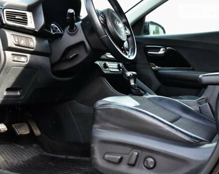 Кіа Niro, об'ємом двигуна 1.59 л та пробігом 184 тис. км за 16999 $, фото 21 на Automoto.ua