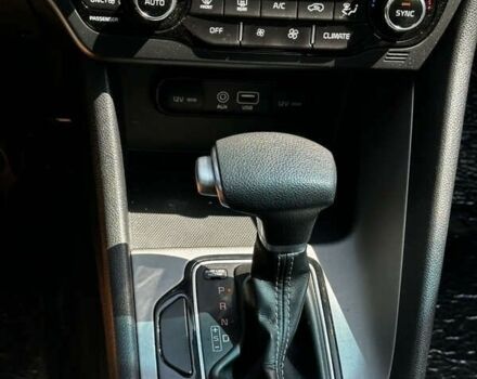 Кіа Niro, об'ємом двигуна 0 л та пробігом 168 тис. км за 13800 $, фото 10 на Automoto.ua