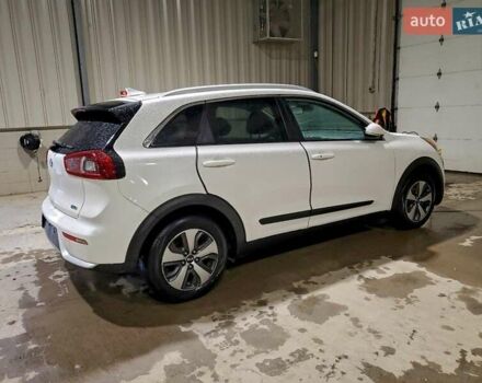 Киа Niro, объемом двигателя 1.58 л и пробегом 155 тыс. км за 2100 $, фото 2 на Automoto.ua