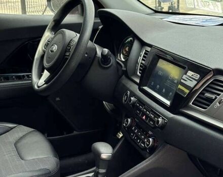 Киа Niro 2017 в Львове на Automoto.ua Киа Niro, объемом двигателя 0 л и пробегом 168 тыс. км за 14500 $, фото 17 на Automoto.ua