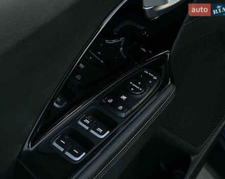 Кіа Niro, об'ємом двигуна 1.58 л та пробігом 135 тис. км за 17000 $, фото 16 на Automoto.ua