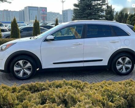 Кіа Niro, об'ємом двигуна 0 л та пробігом 102 тис. км за 16550 $, фото 3 на Automoto.ua
