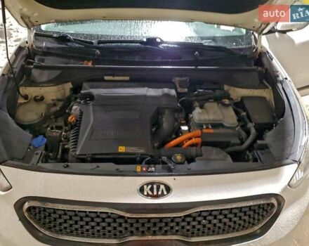 Киа Niro, объемом двигателя 1.58 л и пробегом 155 тыс. км за 2100 $, фото 11 на Automoto.ua