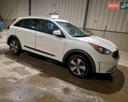 Киа Niro, объемом двигателя 1.58 л и пробегом 155 тыс. км за 2100 $, фото 3 на Automoto.ua
