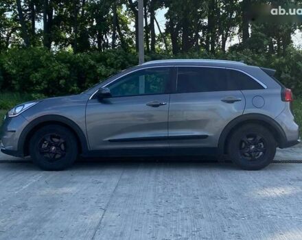 Кіа Niro, об'ємом двигуна 0 л та пробігом 139 тис. км за 15990 $, фото 10 на Automoto.ua