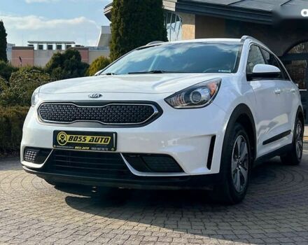 Кіа Niro, об'ємом двигуна 0 л та пробігом 102 тис. км за 16550 $, фото 2 на Automoto.ua