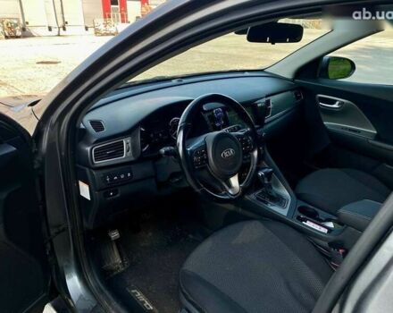 Кіа Niro, об'ємом двигуна 0 л та пробігом 139 тис. км за 15990 $, фото 20 на Automoto.ua