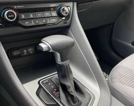 Кіа Niro, об'ємом двигуна 0 л та пробігом 60 тис. км за 14200 $, фото 22 на Automoto.ua