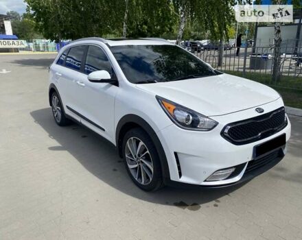 Кіа Niro, об'ємом двигуна 1.58 л та пробігом 224 тис. км за 14700 $, фото 2 на Automoto.ua