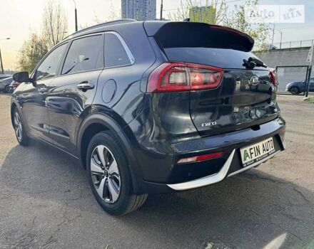 Кіа Niro, об'ємом двигуна 1.6 л та пробігом 112 тис. км за 16500 $, фото 6 на Automoto.ua