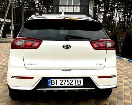 Кіа Niro, об'ємом двигуна 1.59 л та пробігом 73 тис. км за 19000 $, фото 6 на Automoto.ua