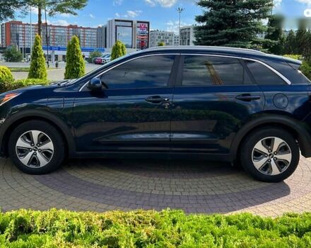 Киа Niro, объемом двигателя 0 л и пробегом 152 тыс. км за 17700 $, фото 3 на Automoto.ua