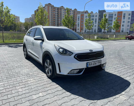 Киа Niro, объемом двигателя 1.58 л и пробегом 129 тыс. км за 17300 $, фото 1 на Automoto.ua