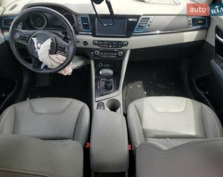Киа Niro, объемом двигателя 0 л и пробегом 74 тыс. км за 8900 $, фото 7 на Automoto.ua