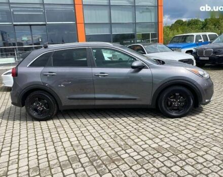 Кіа Niro, об'ємом двигуна 0 л та пробігом 208 тис. км за 15300 $, фото 5 на Automoto.ua
