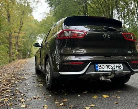 Киа Niro, объемом двигателя 1.58 л и пробегом 176 тыс. км за 17200 $, фото 8 на Automoto.ua