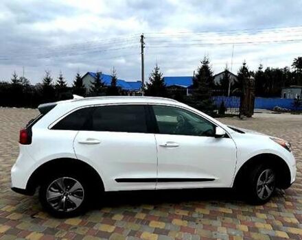 Кіа Niro, об'ємом двигуна 1.59 л та пробігом 73 тис. км за 19000 $, фото 8 на Automoto.ua