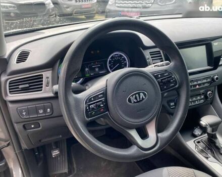 Кіа Niro, об'ємом двигуна 0 л та пробігом 208 тис. км за 15300 $, фото 11 на Automoto.ua