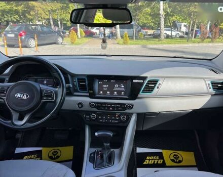 Киа Niro, объемом двигателя 0 л и пробегом 152 тыс. км за 17700 $, фото 11 на Automoto.ua