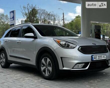 Кіа Niro, об'ємом двигуна 1.58 л та пробігом 40 тис. км за 18500 $, фото 5 на Automoto.ua