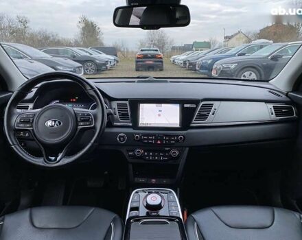 Киа Niro, объемом двигателя 0 л и пробегом 94 тыс. км за 18400 $, фото 4 на Automoto.ua