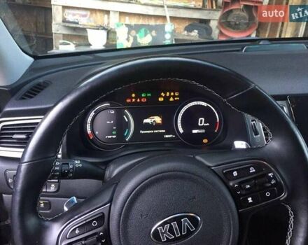 Кіа Niro, об'ємом двигуна 0 л та пробігом 170 тис. км за 18000 $, фото 3 на Automoto.ua