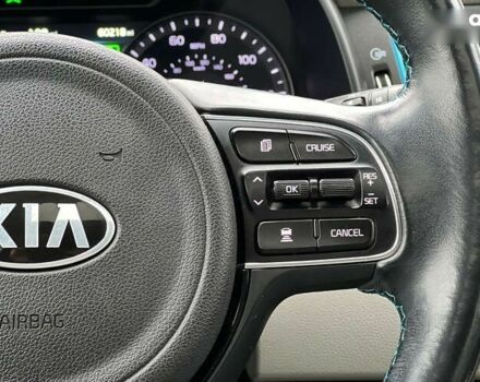 Кіа Niro, об'ємом двигуна 0 л та пробігом 92 тис. км за 18999 $, фото 12 на Automoto.ua