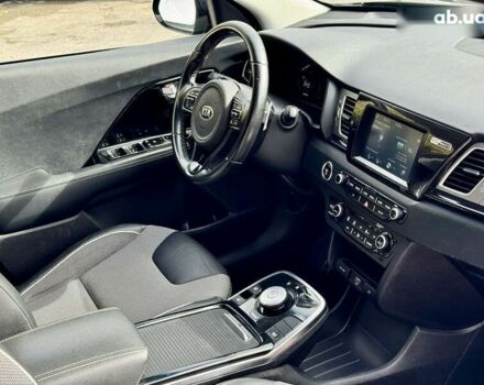 Киа Niro, объемом двигателя 0 л и пробегом 146 тыс. км за 14500 $, фото 1 на Automoto.ua
