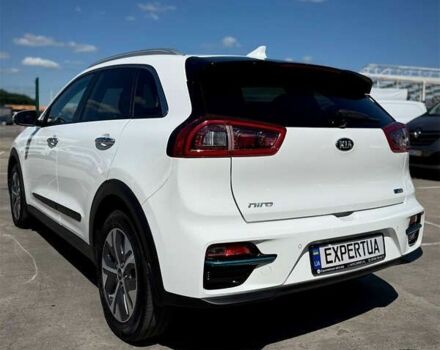 Киа Niro, объемом двигателя 0 л и пробегом 114 тыс. км за 17750 $, фото 4 на Automoto.ua