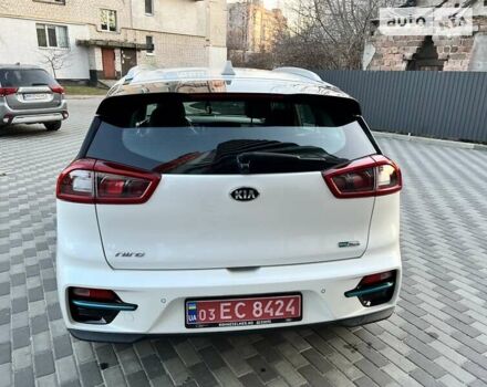 Кіа Niro, об'ємом двигуна 0 л та пробігом 152 тис. км за 19500 $, фото 15 на Automoto.ua