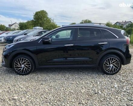 Киа Niro, объемом двигателя 0 л и пробегом 89 тыс. км за 19400 $, фото 11 на Automoto.ua