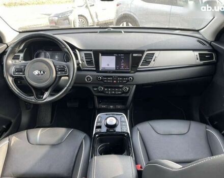 Киа Niro, объемом двигателя 0 л и пробегом 136 тыс. км за 17400 $, фото 13 на Automoto.ua