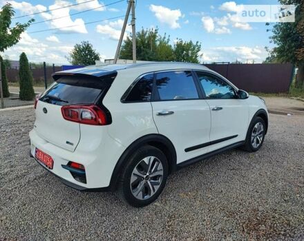 Кіа Niro, об'ємом двигуна 0 л та пробігом 56 тис. км за 26799 $, фото 4 на Automoto.ua