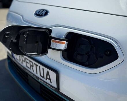 Киа Niro, объемом двигателя 0 л и пробегом 114 тыс. км за 17750 $, фото 10 на Automoto.ua
