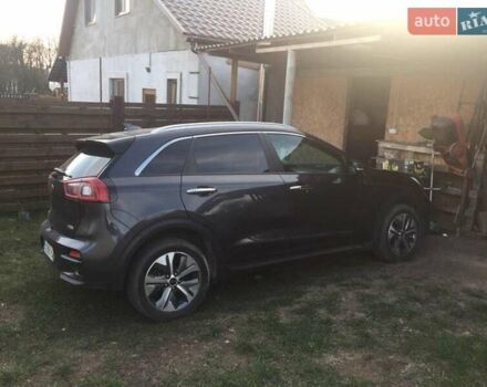 Кіа Niro, об'ємом двигуна 0 л та пробігом 170 тис. км за 18000 $, фото 1 на Automoto.ua