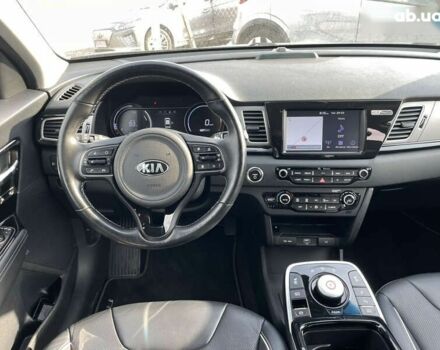 Киа Niro, объемом двигателя 0 л и пробегом 136 тыс. км за 17400 $, фото 16 на Automoto.ua