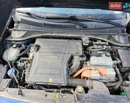 Киа Niro, объемом двигателя 1.58 л и пробегом 161 тыс. км за 12400 $, фото 4 на Automoto.ua